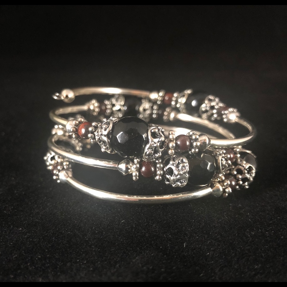 Onyx and Red Tigerseye Memory Wire Bracelet